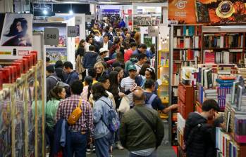 Así se vive la Feria Internacional del Libro 2024 en Corferias, Bogotá. Foto: (Colprensa - Catalina Olaya)