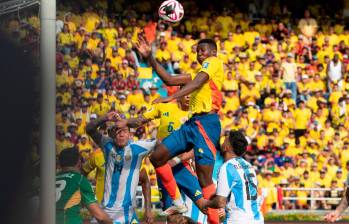 Yerson Mosquera marcó el primer gol de la Selección Colombia ante Argentina. FOTO: JUAN ANTONIO SÁNCHEZ 