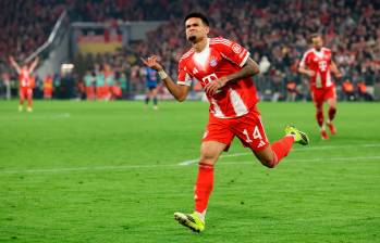 El delantero colombiano Luis Díaz fue titular con el Bayern Múnich para el duelo ante Atalanta y dio el pase para el tercer gol de su equipo. FOTO: GETTY