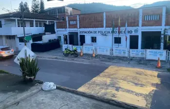Los uniformados habría sido atacados por sorpresa con fusil. Foto: Redes sociales