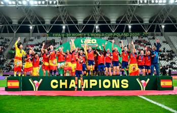 La selección España levantando el título en Lodz, Polonia. FOTO: X Sefutbolfem