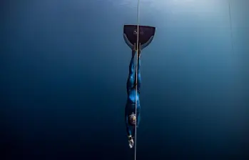 Sofía Gómez Uribe es una de las mejores apneístas del planeta: nació en Pereira, pero ha hecho de Medellín su ciudad, su lugar en el mundo. Fotos: Daan Verhoeven