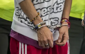 Los integrantes del grupo ilegal aceptaron incurrir en delitos como concierto para delinquir, tenencia de armas de fuego, porte de estupefacientes, entre otros. FOTO: Santiago Mesa Rico