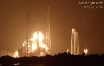 Un cohete de la empresa aeroespacial de Bezos explotó tras una “anomalía” durante una prueba en tierra en Florida, Estados Unidos. FOTO: Captura de video 
