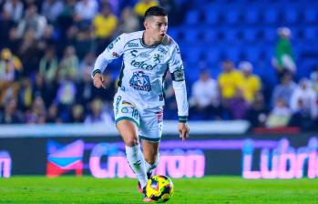 El volante colombiano James Rodríguez suma dos partidos sin jugar en la Liga de México. FOTO: GETTY