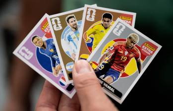 Luis Díaz es uno de los jugadores que más cuesta hallar en los sobres del álbum Panini. FOTO AFP