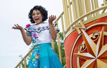 El personaje de Mirabel de Encanto desfilará en un parque temático de Disney. FOTO: CORTESÍA
