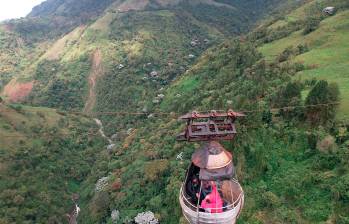 Los cinco ocupantes de la góndola artesanal habían salido hacia el glamping Nido del Cóndor a eso de las 7:00 a.m. El viaje hacia la montaña se truncó cuando se rompió una cuerda. FOTOS cortesía