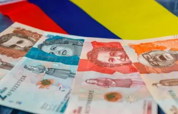 La moneda colombiana registró una de las mayores valorizaciones entre los mercados emergentes tras los resultados de la primera vuelta presidencial. FOTO: GETTY