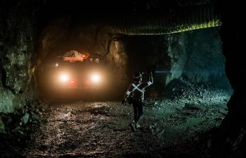 En los bajos de la mina de esta multinacional son frecuentes los ataques por parte de mineros ilegales, aunque estos denuncian que también han recibido agresiones en su contra. FOTO JULIO CÉSAR HERRERA