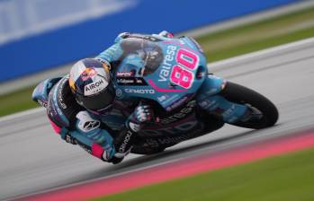 El piloto colombiano David Alonso empezó las pruebas en su nueva categoría, Moto2