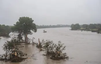 Texas enfrenta su peor inundación en años: 32 muertos y más de 20 niñas desaparecidas