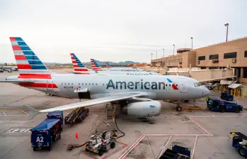 Aerolíneas como American Airlines, United, Delta y Frontier anunciaron cancelaciones y reducciones de sus vuelos desde este fin de semana. FOTO: Getty