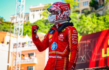 Es la primera vez esta temporada que Charles Leclerc consigue la Pole, la 25ª en toda su carrera en la élite y la tercera en el GP de Mónaco. FOTO Tomada de ‘X’: @ScuderiaFerrari