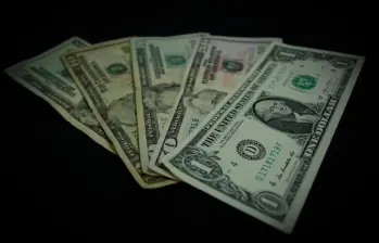 En Colombia, el dólar abrió la jornada a la baja y se negocia en promedio en $4.085, lo que representó un alza de $13,83 frente a la TRM del día de $4.098,83. FOTO: Colprensa.