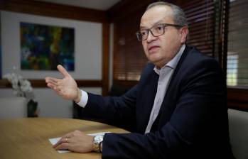 El Procurador Fernando Carrillo exige justicia laboral para el personal de la salud en Colombia, que se han jugado la vida por atender a los enfermos de covid-19. FOTO COLPRENSA