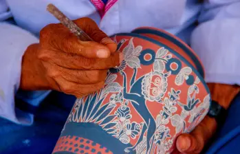 Las calles de Tonalá combinan historia, cultura y comercio en un ambiente donde el arte forma parte del paisaje cotidiano. Foto: Oficina de Visitantes y Convenciones de Guadalajara
