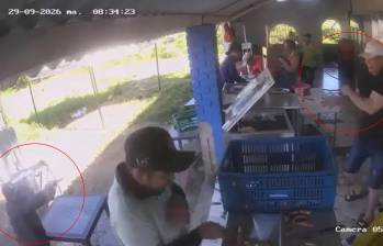 Cámara de seguridad grabó el momento en que atacaron al exalcalde ‘Jhon Calzones’ en Yopal
