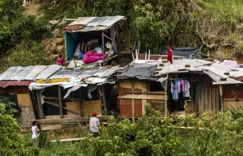 Mientras la riqueza mundial se concentra cada vez más en manos de una pequeña élite, una de cada cuatro personas en el planeta tiene que saltarse comidas con frecuencia. Foto: Archivo Carlos Velásquez 
