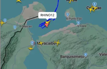 Dos aviones F/A-18 Super Hornet de la Marina de EE. UU. sobrevolaron cerca de Venezuela este 9 de diciembre de 2025. FOTO: Captura de pantalla 