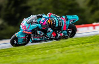 El piloto colombo-español David Alonso es una de las grandes figuras del Aspar Team de España que compite en el Moto 2. Foto: tomada del x de @AsparTeam