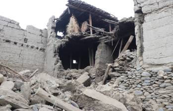 Afganistán quedó gravemente afectado por el terremoto en el distrito de Nurgal, en la provincia de Kunar. Se ha confirmado la muerte de al menos 812 personas y 2.817 heridos tras el sismo de magnitud 6,0. FOTO: Xinhua