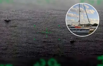 El momento en el que la Marina mexicana localiza en alta mar a las dos embarcaciones que llevan los últimos cargamentos del convoy “Nuestra América”. FOTOS: Tomadas de X @SEMAR_mx