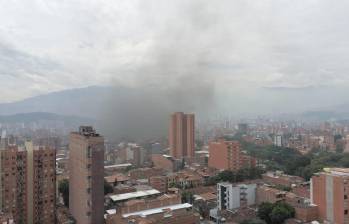 Un incendio se presentó este miércoles, 9 de julio de 2025. FOTO: Cortesía 