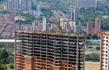 La construcción fue el sector que más cayó con un 8%. FOTO JUAN ANTONIO SÁNCHEZ