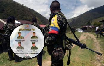 Cuatros militares completaron más de un mes en cautiverio por las disidencias de alias Iván Mordisco. Fotos: AFP y Ejército Nacional