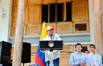 El presidente Petro durante la entrega de la finca Támesis. FOTO: Cortesía Presidencia de la Repúblcia.