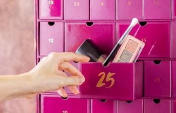 Con una mezcla de experiencia, estética, entretenimiento y novedad, los calendarios de adviento de belleza se consolidan como uno de los regalos estrella de la Navidad en Colombia. FOTO: Cortesía Krika.