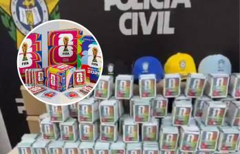 Cae cargamento con 200.000 cromos piratas del álbum del Mundial 2026. Foto: Polícia Civil RJ 