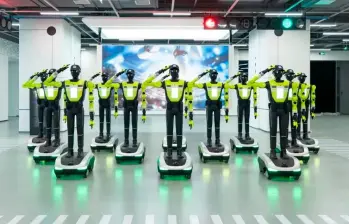 Los robots operan en sectores turísticos y comerciales de alta congestión. FOTO X @XH_Lee23