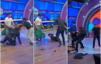 Secuencia de como el luchador mexicano Alberto del Río se fue contra el padre de su rival en un próximo evento en México. FOTO: Captura de video