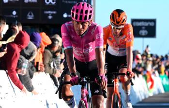 Juan Felipe Rodríguez trabaja para Richard Carapaz, cuarto de la clasificación general, y afronta la última semana de su primera gran competencia. FOTO: X-EF Education