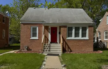 Esta es la casa de infancia de Prevost. Ahora está en venta. Foto: Google Maps.