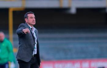 El técnico Guillermo Sanguinetti fue el primer entrenador en dejar su puesto en la Liga Betplay 2021 por falta de buenos resultados. FOTO COLPRENSA