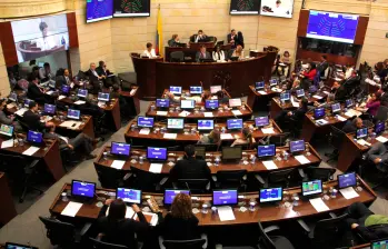 Los tiempos para la discusión y aprobación del Presupuesto General de la Nación para 2026 en el Congreso empiezan a acortarse y la posibilidad de que salga por decreto es inminente. FOTO colprensa