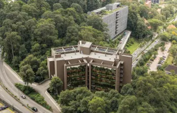 El nuevo proyecto de Casa Nua estará ubicado sobre la Avenida Las Palmas y contempla una inversión cercana a $60.000 millones. La propuesta busca ofrecer vivienda, bienestar, comunidad y servicios para adultos mayores independientes. FOTO: CASA NUA.