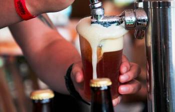 Consejo de Estado propone que la cerveza que contenga menos de 2,5 no pague impuesto al consumo. Foto: Colprensa. 