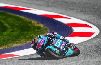 El piloto colombo-español David Alonso vive su primer año en la segunda categoría del motociclismo mundial, después de ser campeón del Moto 3. FOTO: TOMADA DEL X DE @AsparTeam