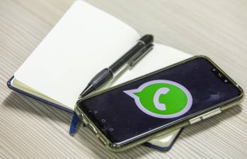 Una vulnerabilidad en iOS y otra en WhatsApp para iPhone están siendo explotadas en cadena por ciberdelincuentes para acceder a cuentas de mensajería y solicitar dinero a los contactos de la víctima. FOTO Carlos Alberto Velásquez