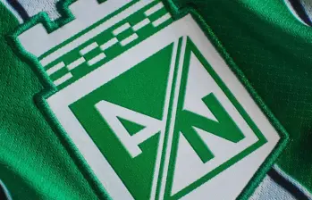La camiseta incluye un detalle interior oculto que conmemora un momento inolvidable de aquella legendaria campaña: el 90+4, tiempo del gol de Orlando Berrio. FOTO: Atlético Nacional y Nike