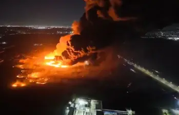 Una explosión en zona industrial de Buenos Aires, en Argentina, cerca al aeropuerto internacional de Ezeiza, dejó más de 20 heridos. FOTO: Captura de video 