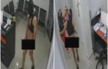 Secuencia de cómo el sujeto, que portaba solo una capucha, entró al lugar y, mientras se tocaba, perseguía a las mujeres que se encontraban allí. FOTO: Captura de video de redes sociales @ColombiaOscura