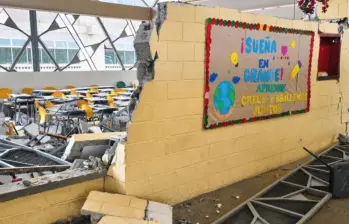 En Chocó la situación de los colegios destruidos por el terremoto es crítica. Hay zonas en la que la dificultad para conectarse de los menores les impide hacer escuela en casa. FOTO: Augusto Pinedo. Unicef