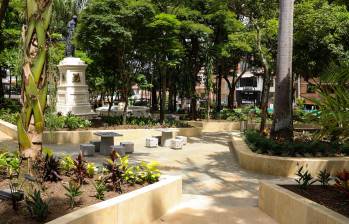 Aspecto del parque principal de Copacabana, renovado recientemente. FOTO: Cortesía Alcaldía de Copacabana