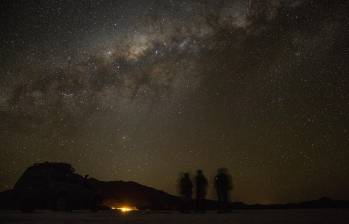 La lluvia de meteoros Dracónidas alcanzará su punto máximo la noche de este lunes, con hasta 10 meteoros por hora. FOTO Jorge Esteban Vanegas Londoño