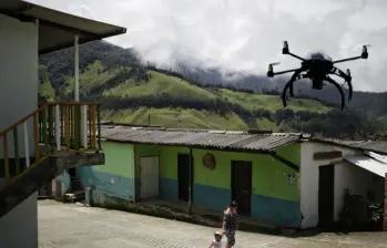 La Defensoría del Pueblo alertó por el incremento de ataques con drones en el país. Foto: Colprensa